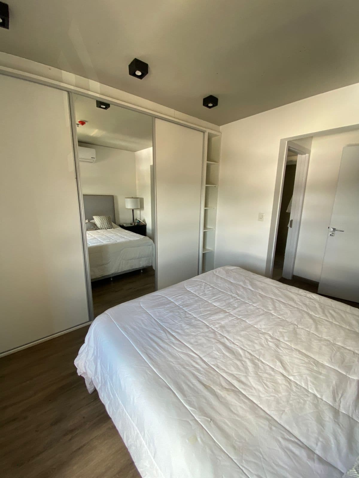 Departamento Amoblado en Edificio Muhrada – Barrio Cañada del Ybyray, foto 3