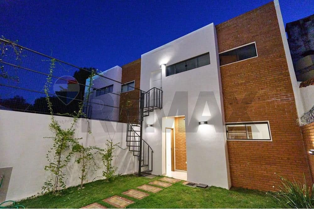 Casa pareada a estrenar zona shopping mariscal