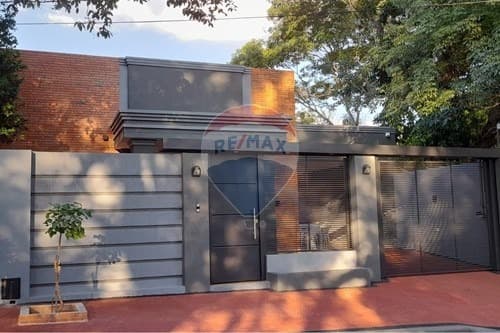 Casa en el centro de itauguá!!, foto 1