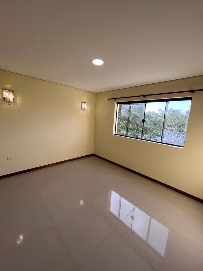 hermoso departamento amoblado, en Ykua Satí a pasos del shopping del Sol, foto 4
