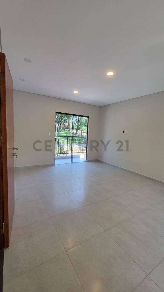 Casa a estrenar de 3 dormitorios en Luque, foto 3
