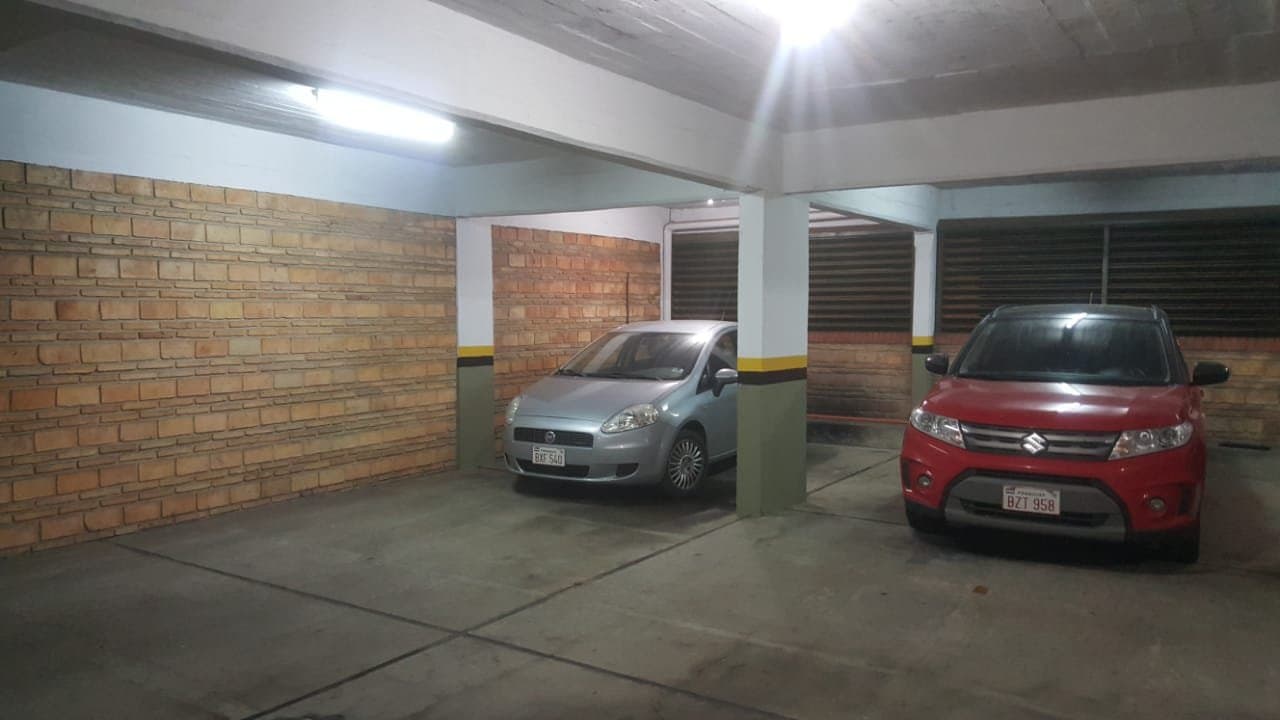 Departamento Céntrico Incluye 1 Cochera Y Terraza Amplia Sobre Calle — foto 2