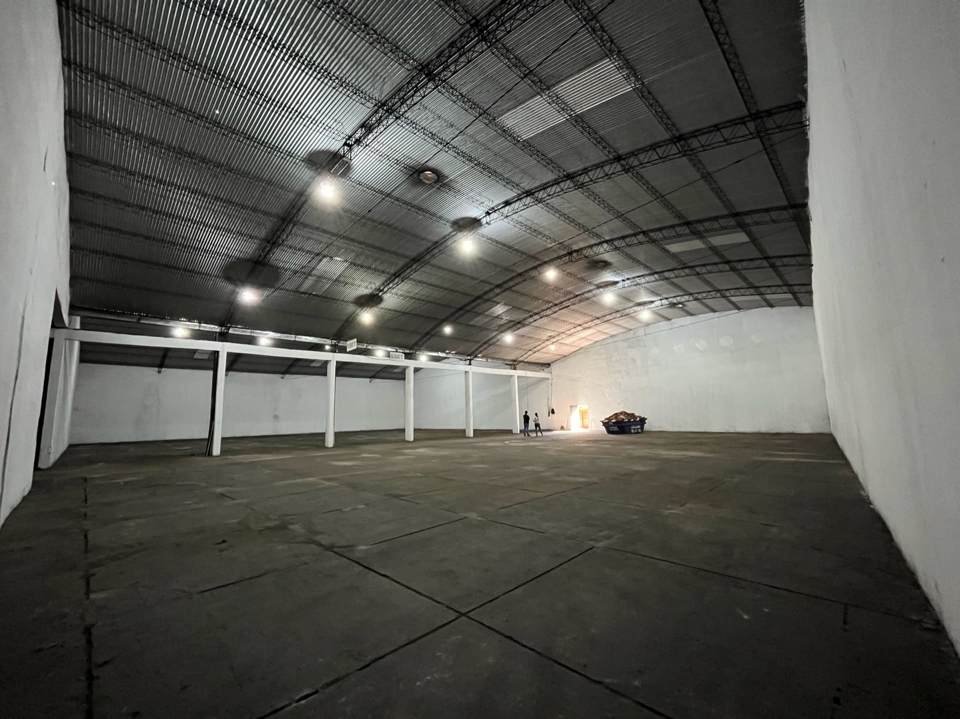 Deposito De 4500 M2 En San Lorenzo Sobre Avenida, foto 3
