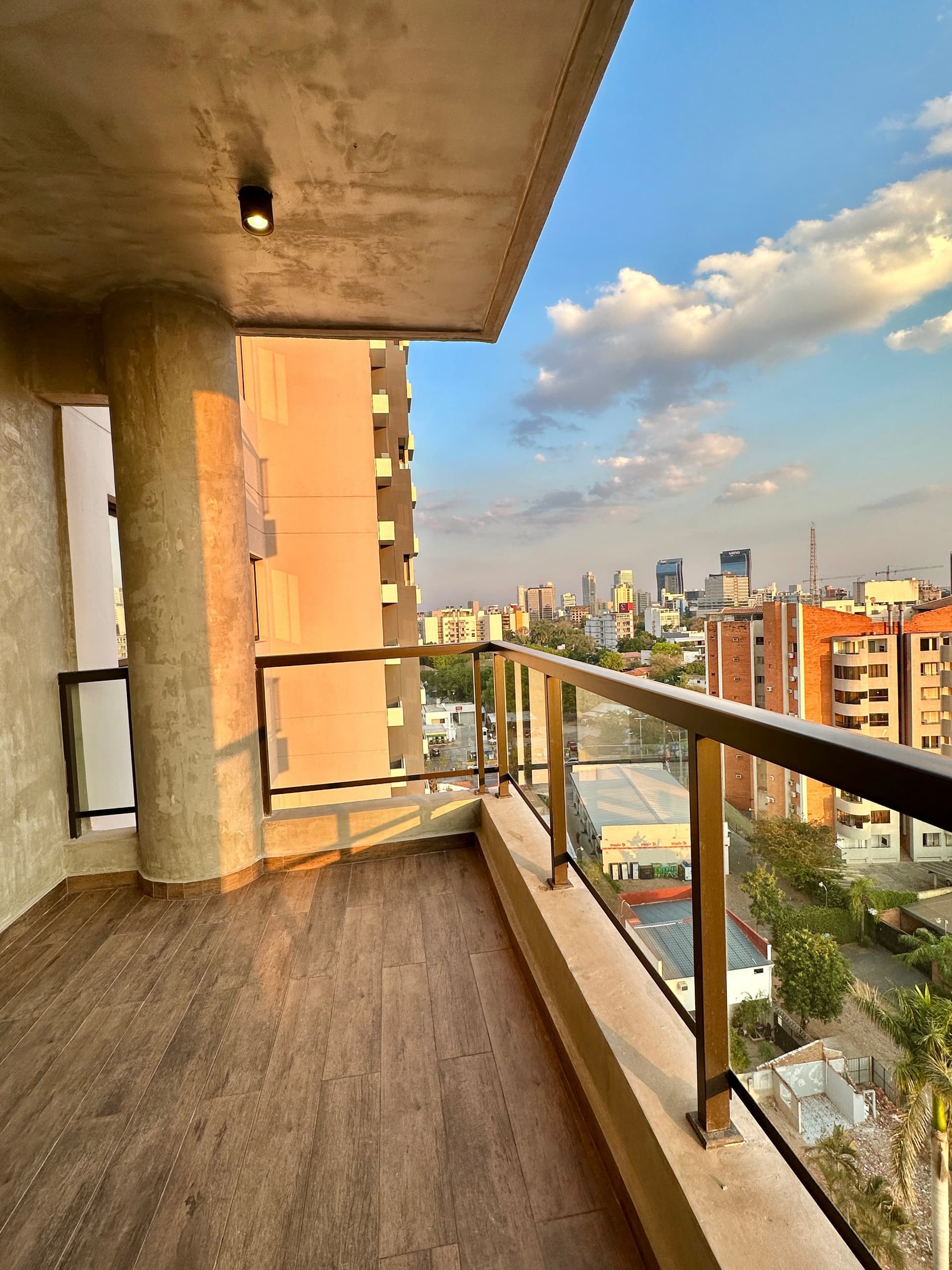 Amplio Departamento En Venta A Pasos Del Eje Corporativo!, foto 2