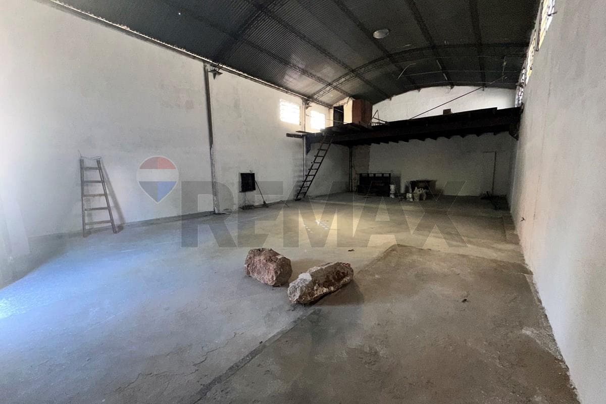 Tinglado en alquiler sobre avda. Eusebio ayala — foto 2