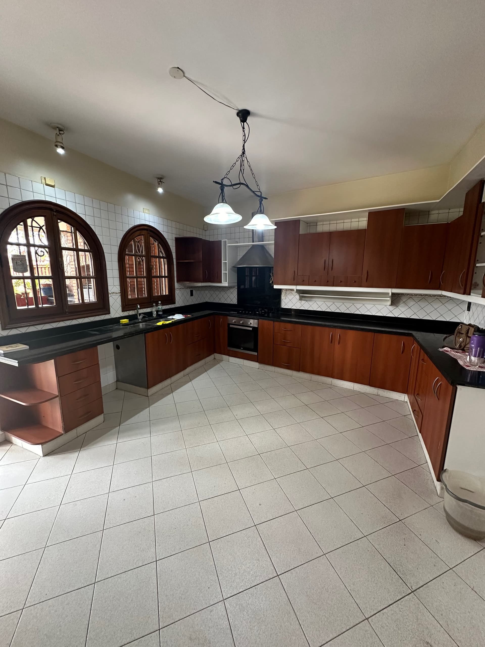 Gran Residencia De 4 Suites Mas Escritorio en Bo.Villamorra, foto 4