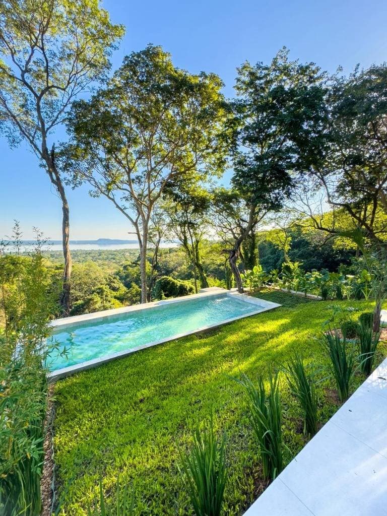 Casa en Venta 5 dormitorios - San Bernardino, Cordillera, foto 2