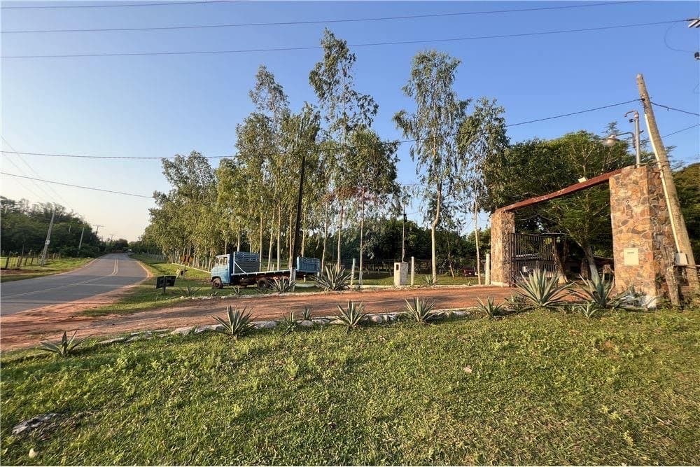 Campo con granja en ita – sobre ruta, foto 1