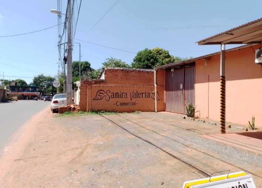 Casa con piscina, quincho y salón comercial en alquiler – San Lorenzo centro, foto 2