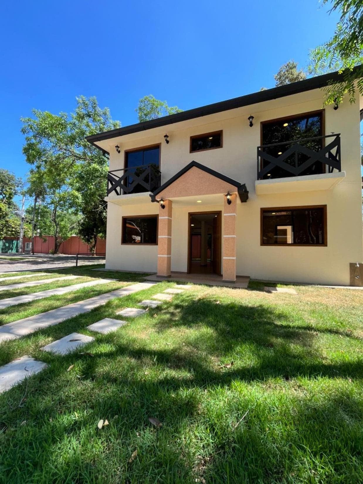 Alquilo casas en Fernando de la Mora zona norte