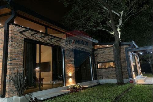 Casa-Venta-PY Cordillera San Bernardino Domingo Guerrero COD.99, foto 2