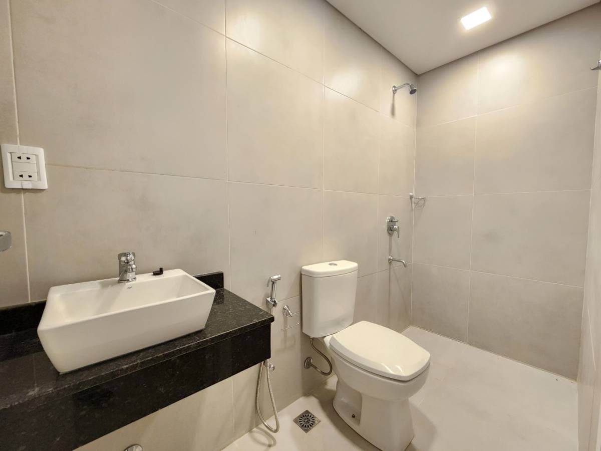 Departamento de 2 dormitorios en el centro de Luque, edificio i lillá, foto 4