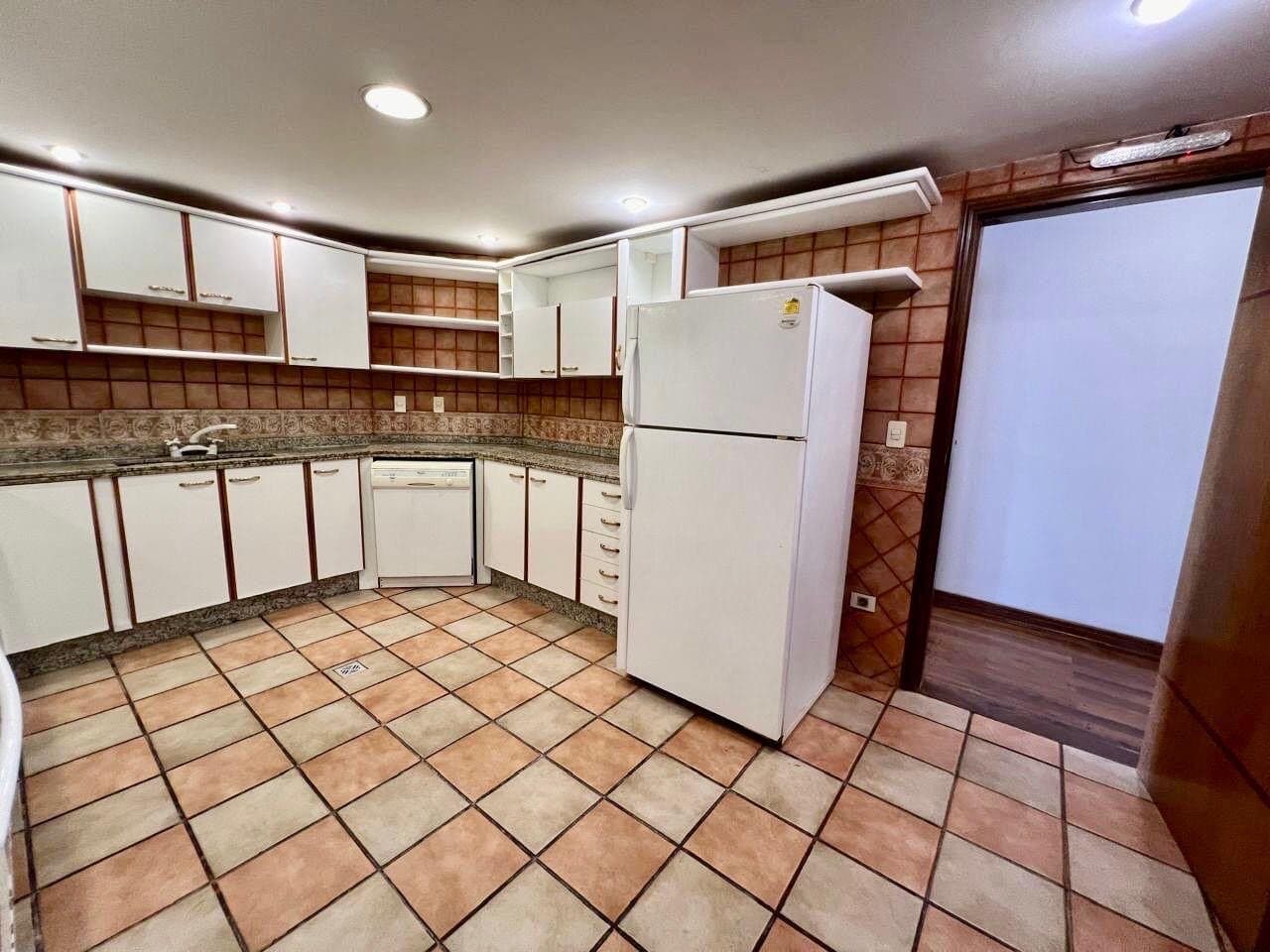 Gran departamento de 245 m2 en a mejor zona de manora — foto 4