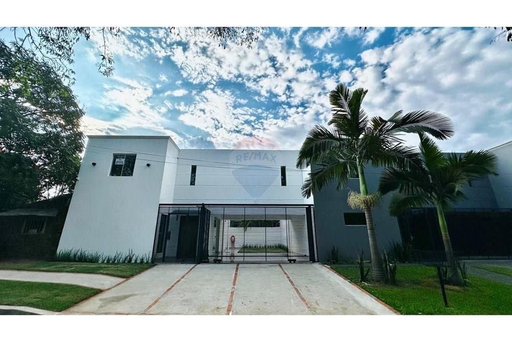 Vendo duplex en asuncion sta. Maria