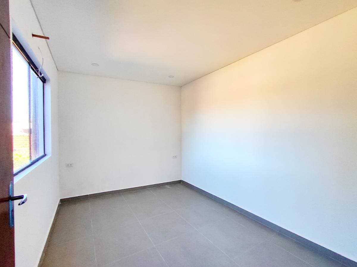 duplex a estrenar y en pozo a 5 min de la municipalidad de Luque, foto 4