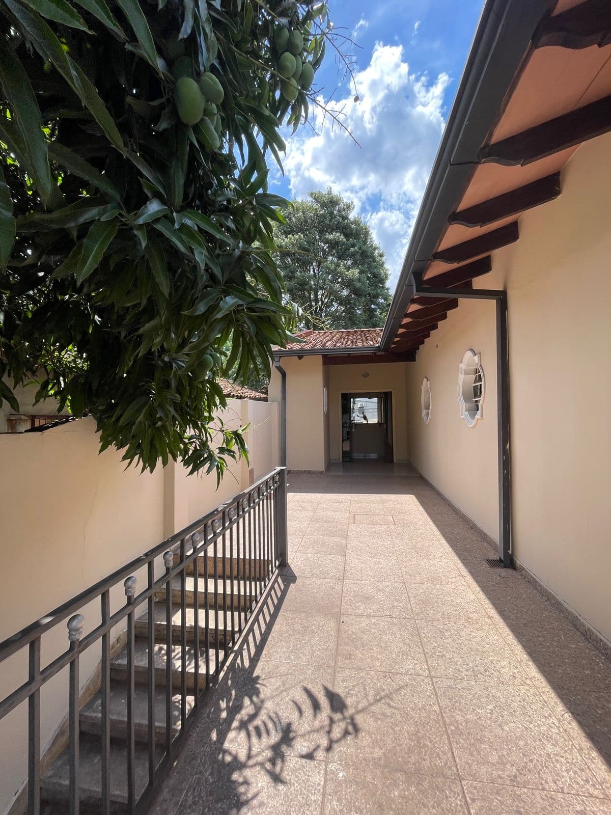 Hermosa casa en barrio hipodromo, foto 4