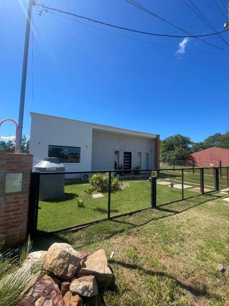 Casa en Venta 2 dormitorios - San Bernardino, Cordillera — foto 4