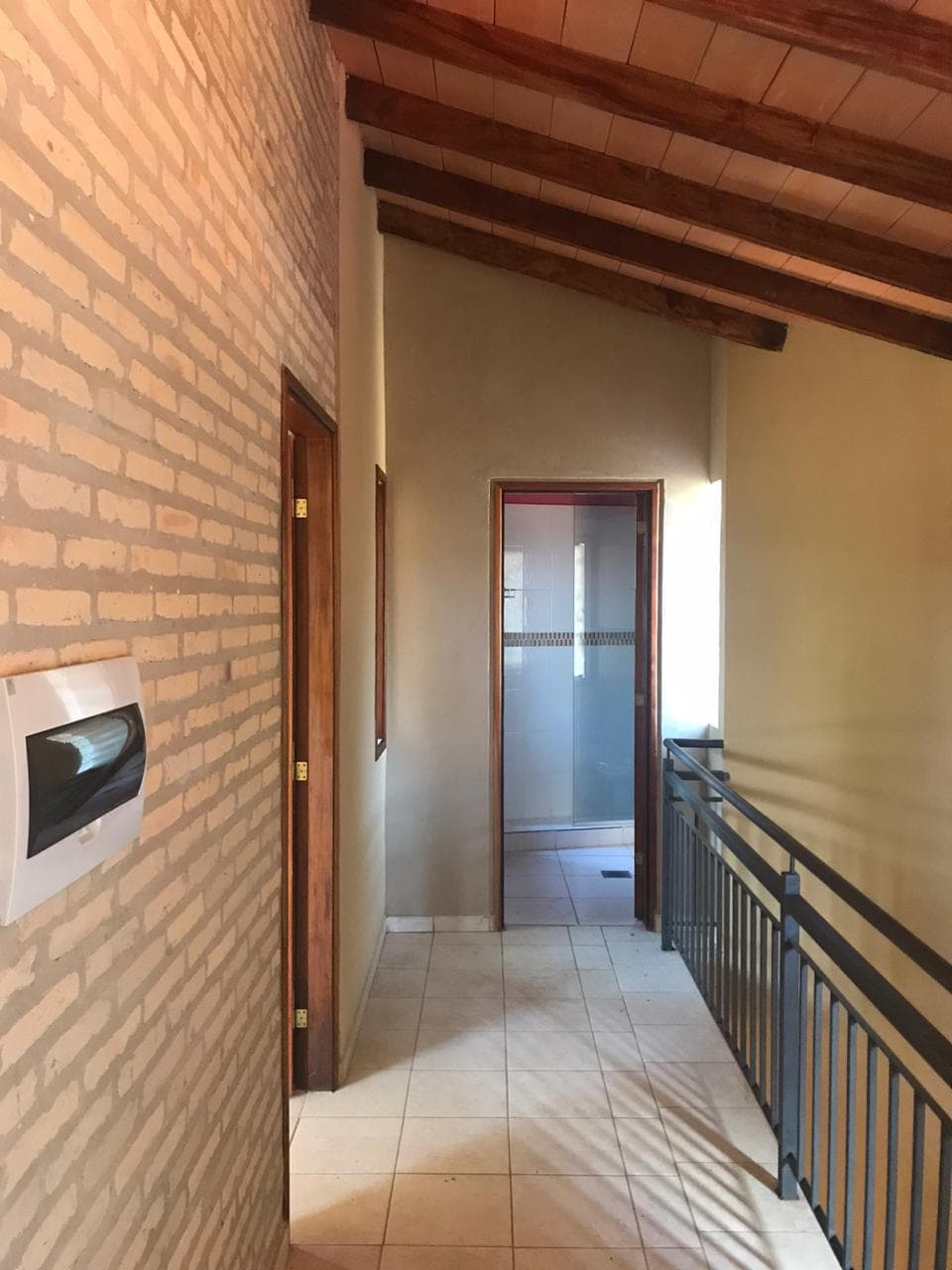 Dúplex en condominio zona avda peron — foto 4