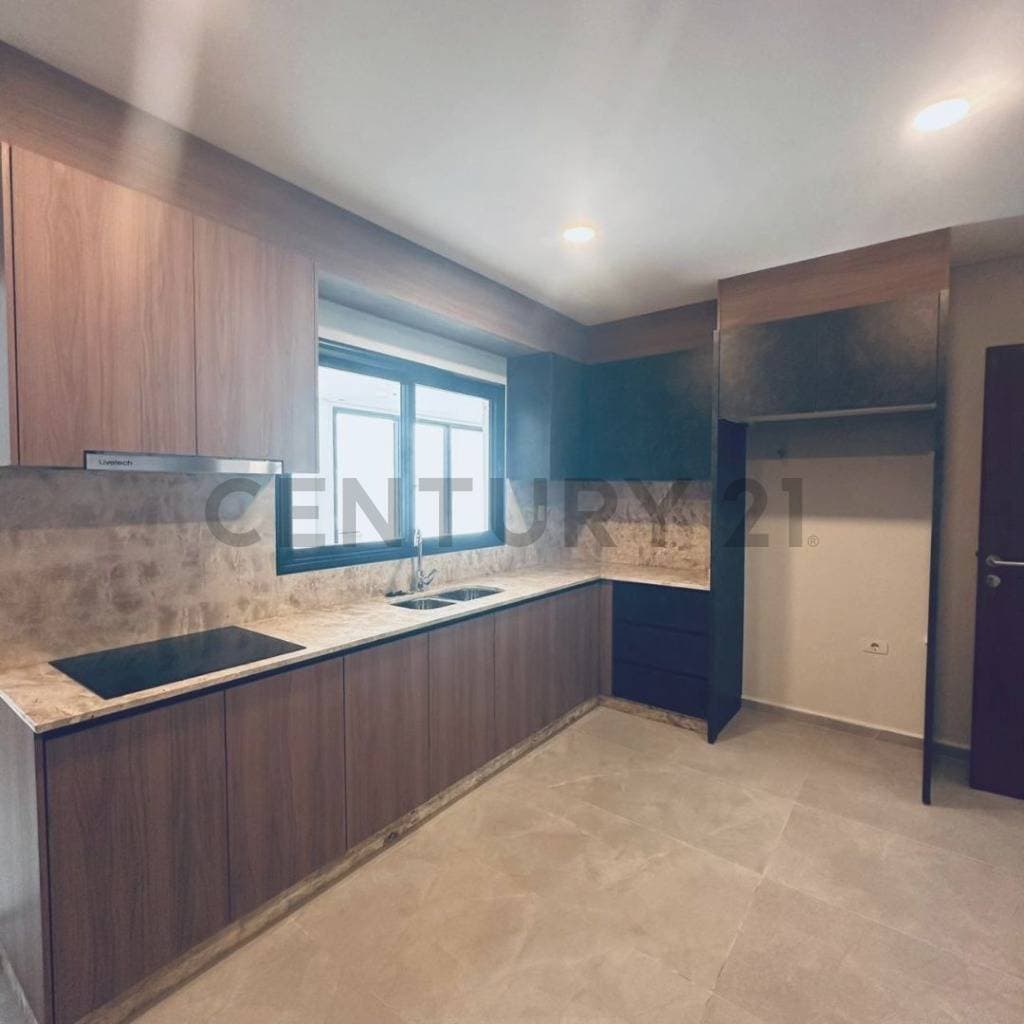 Residencia a estrenar de 3 niveles | barrio mburucuya, foto 5