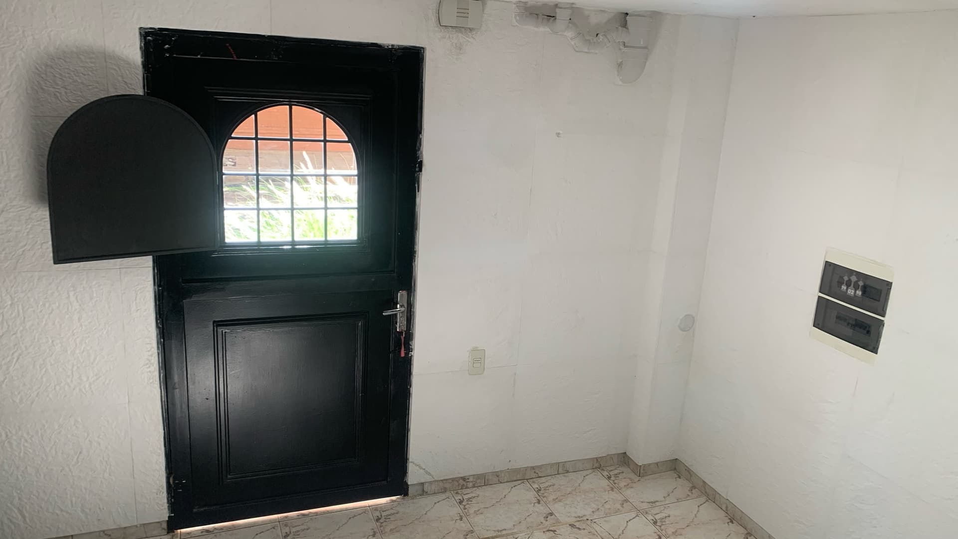 Se alquila oficina de 70 m² completamente refaccionada en Barrio Los Laureles, foto 2