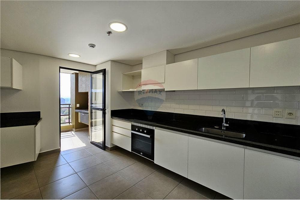 En venta departamento en mburucuya