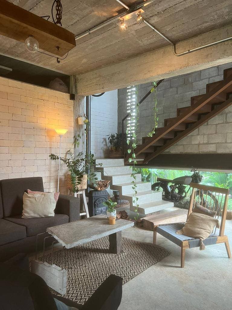 Casa estilo industrial en Luque loma merlo, foto 4