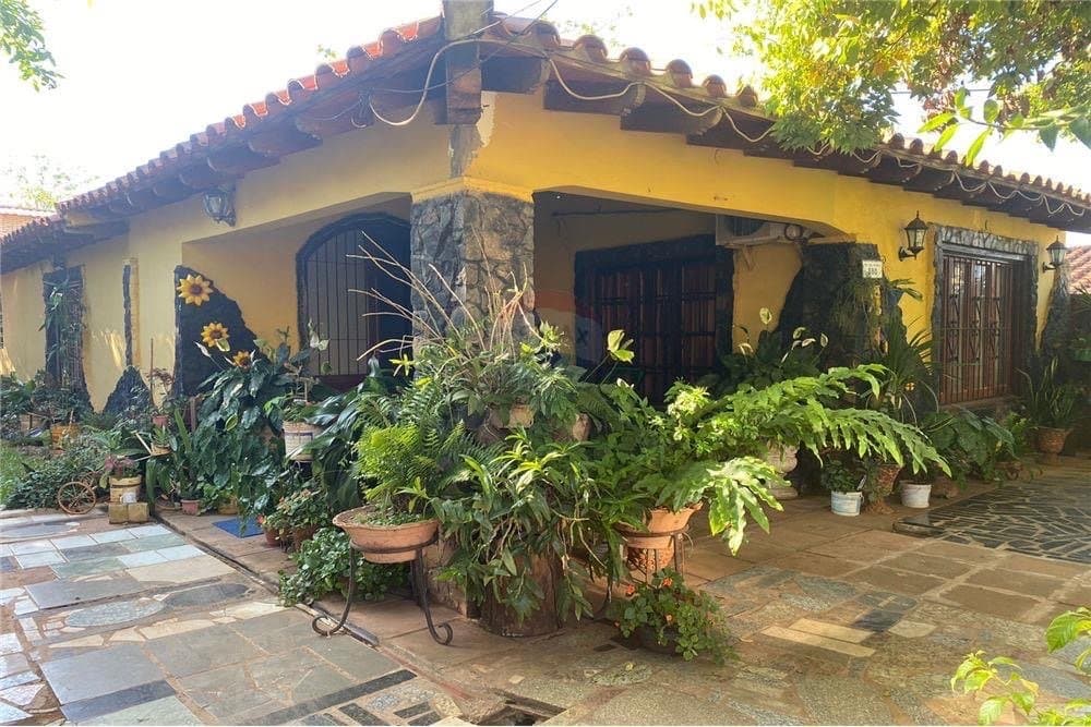 Vendo hermosa casa en San Lorenzo