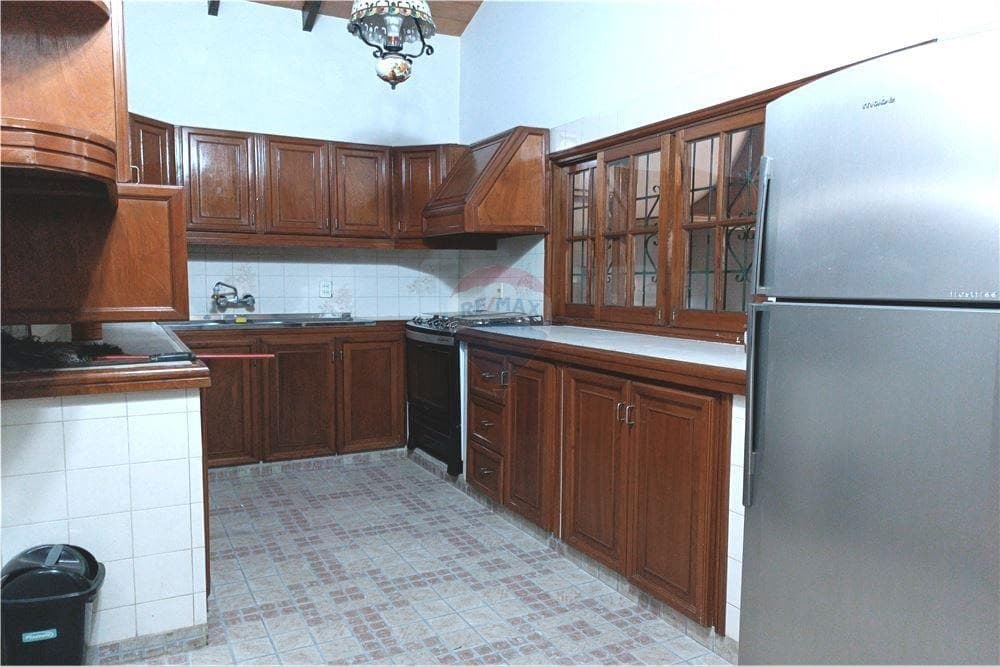 Oportunidad de Inversión en Esquina – Luque, Cuarto Barrio, foto 4