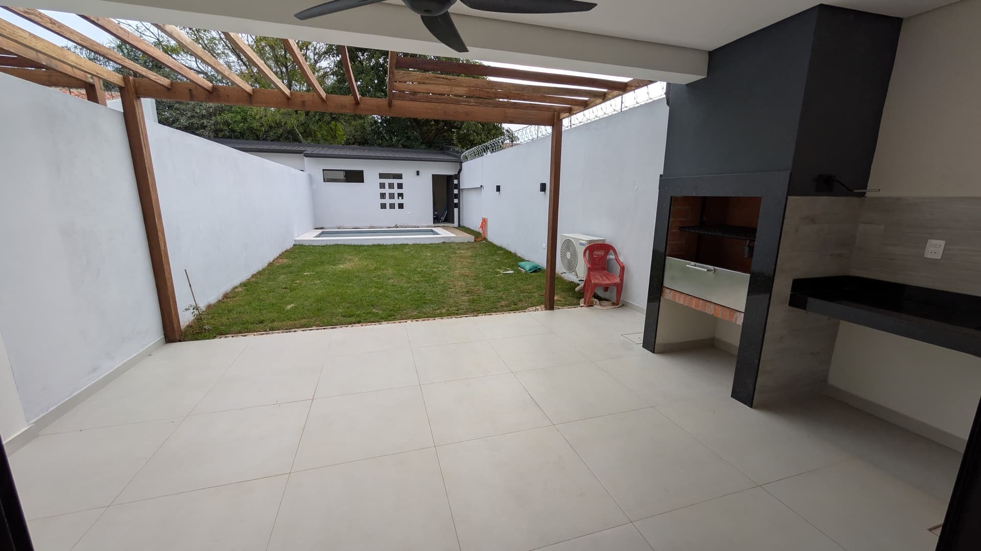 En alquiler duplex en loma merlo (Luque), foto 3