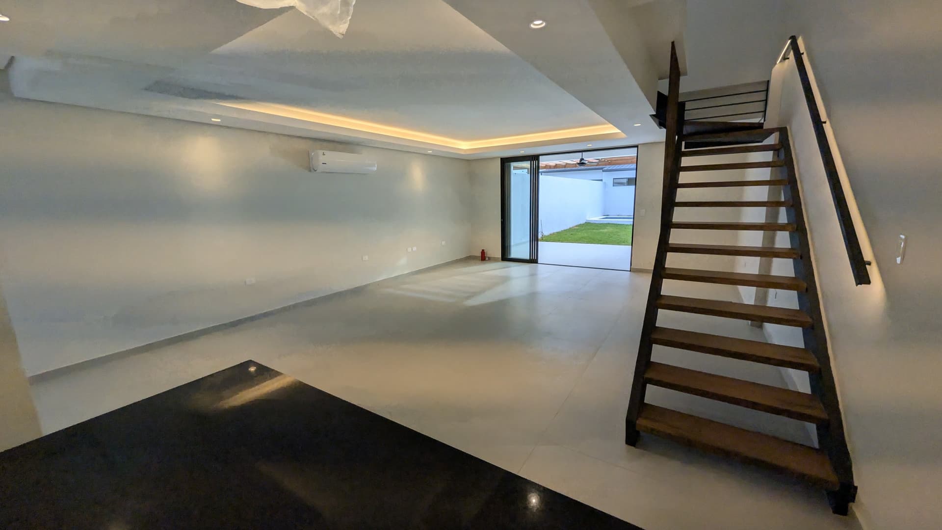 En alquiler duplex en loma merlo (Luque), foto 2