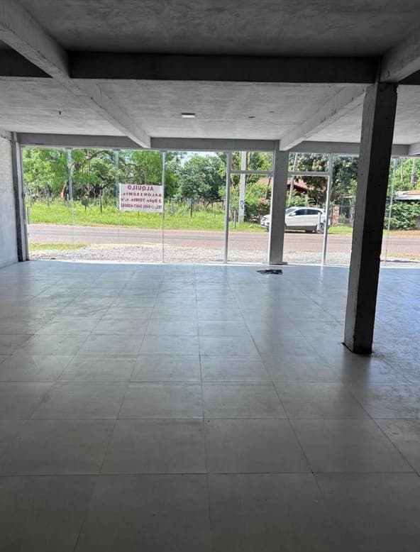 Salon comercial en San Bernardino, foto 2