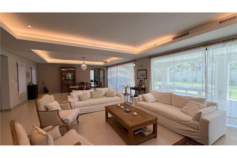 En Alquiler Imponente Residencia — foto 4