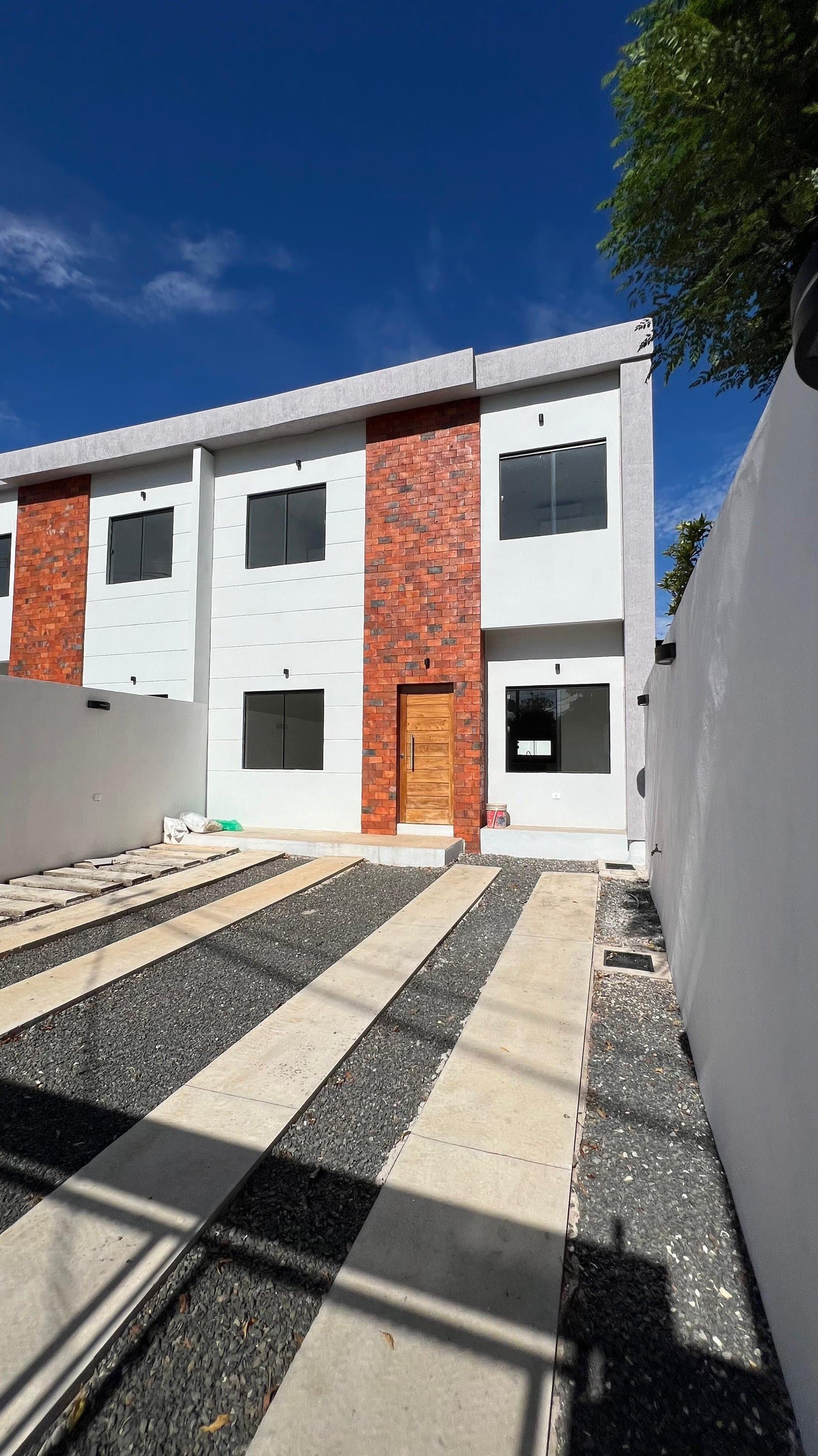 Vendo duplex en oferta en lambare