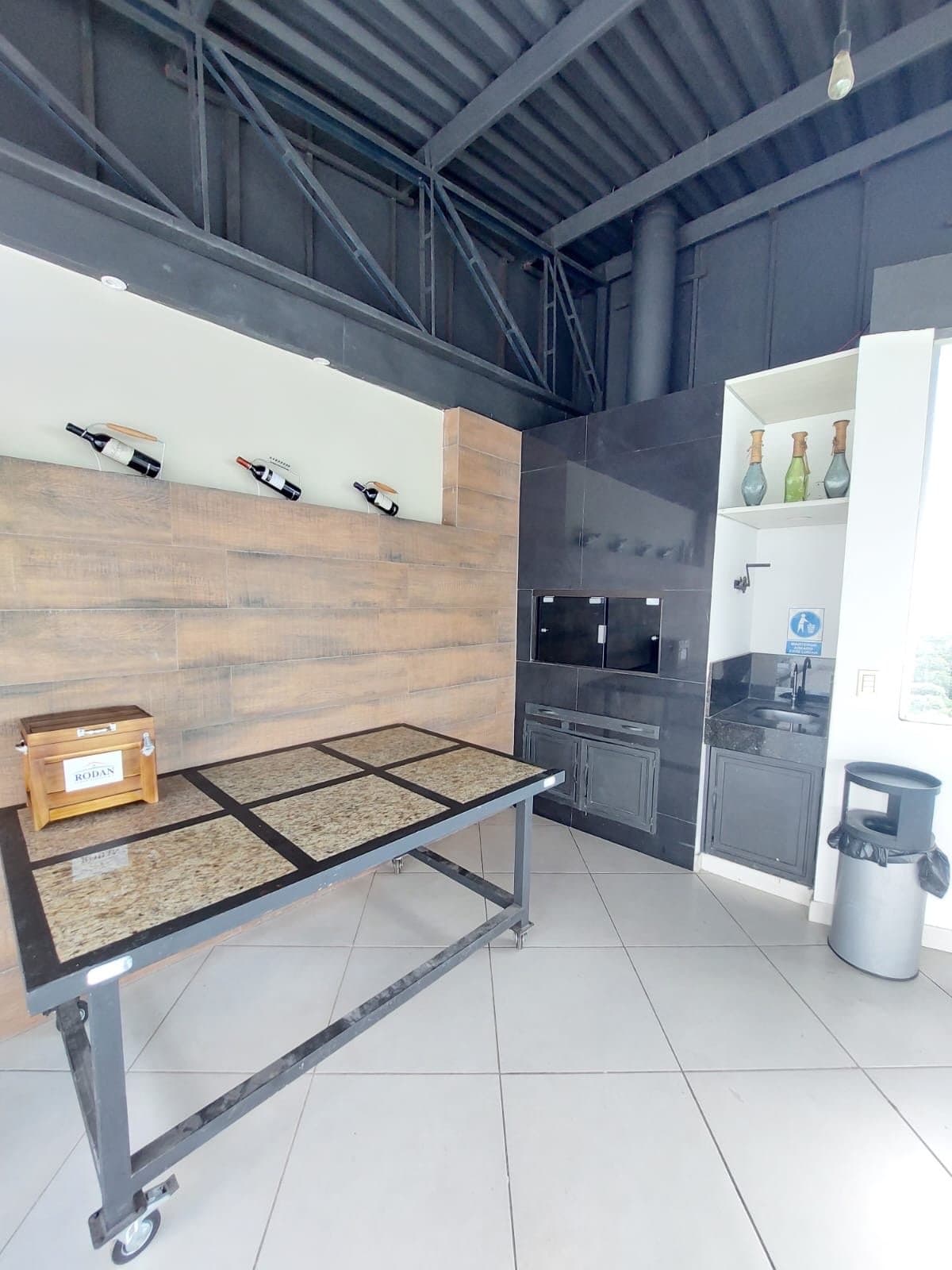 Departamento De 2 Dormitorios Con Cochera. Villamorra — foto 4