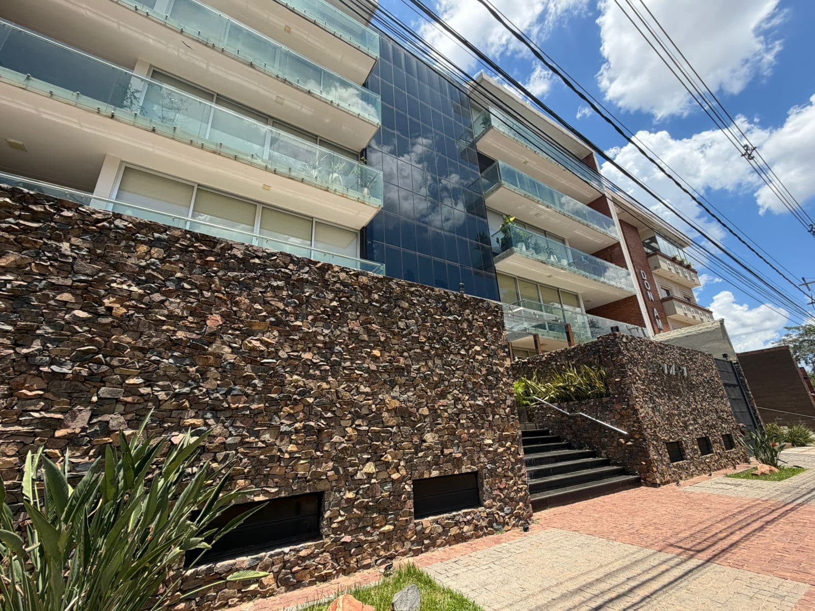 dpto en el exclusivo edificio Plaza Real Del Barrio Mburukuya, foto 4