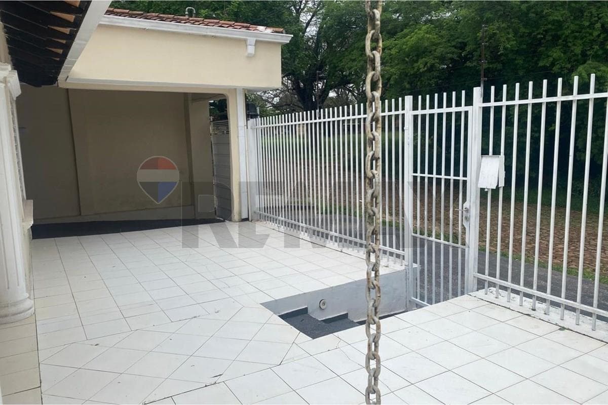 Casa familiar en Luque barrio campo grande — foto 5