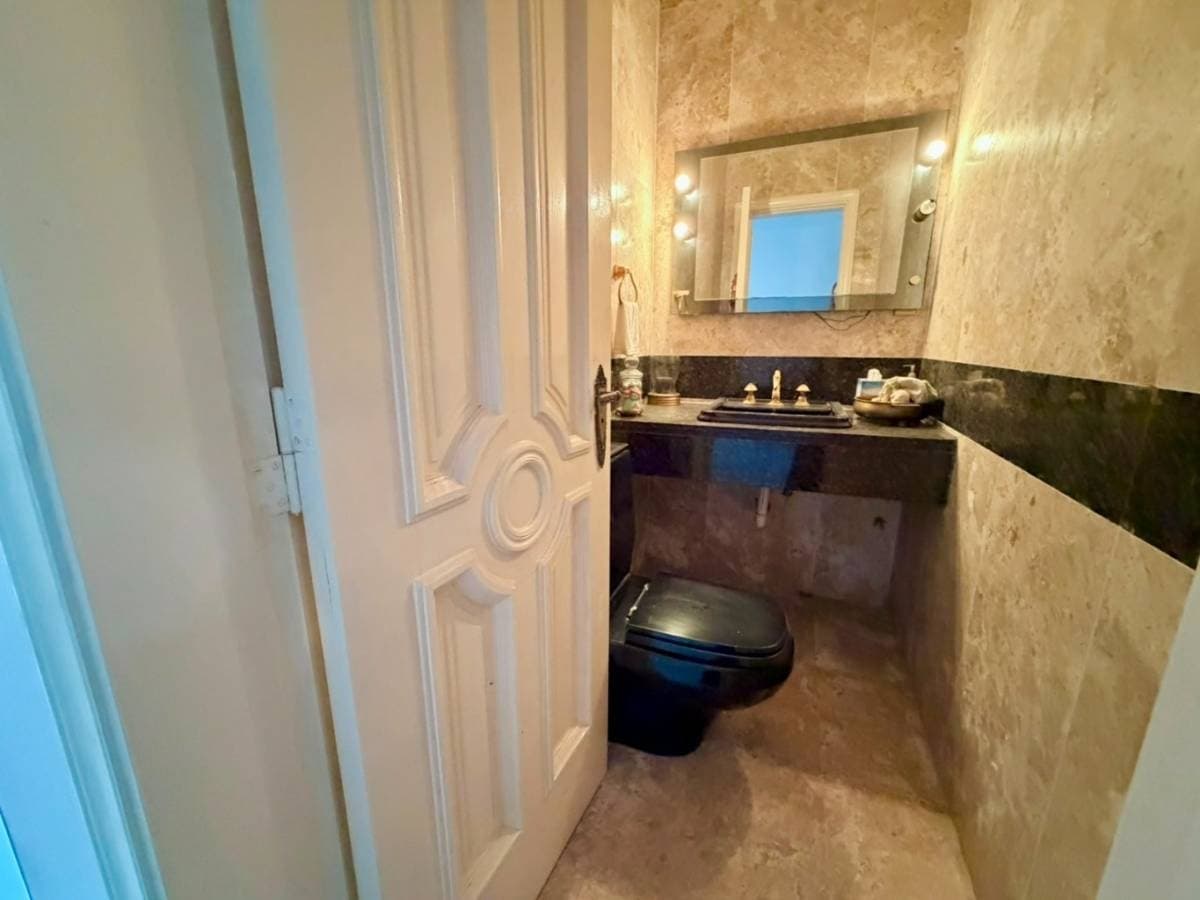 | Propiedad de gran escala en esquina – Barrio San Cristóbal, foto 3