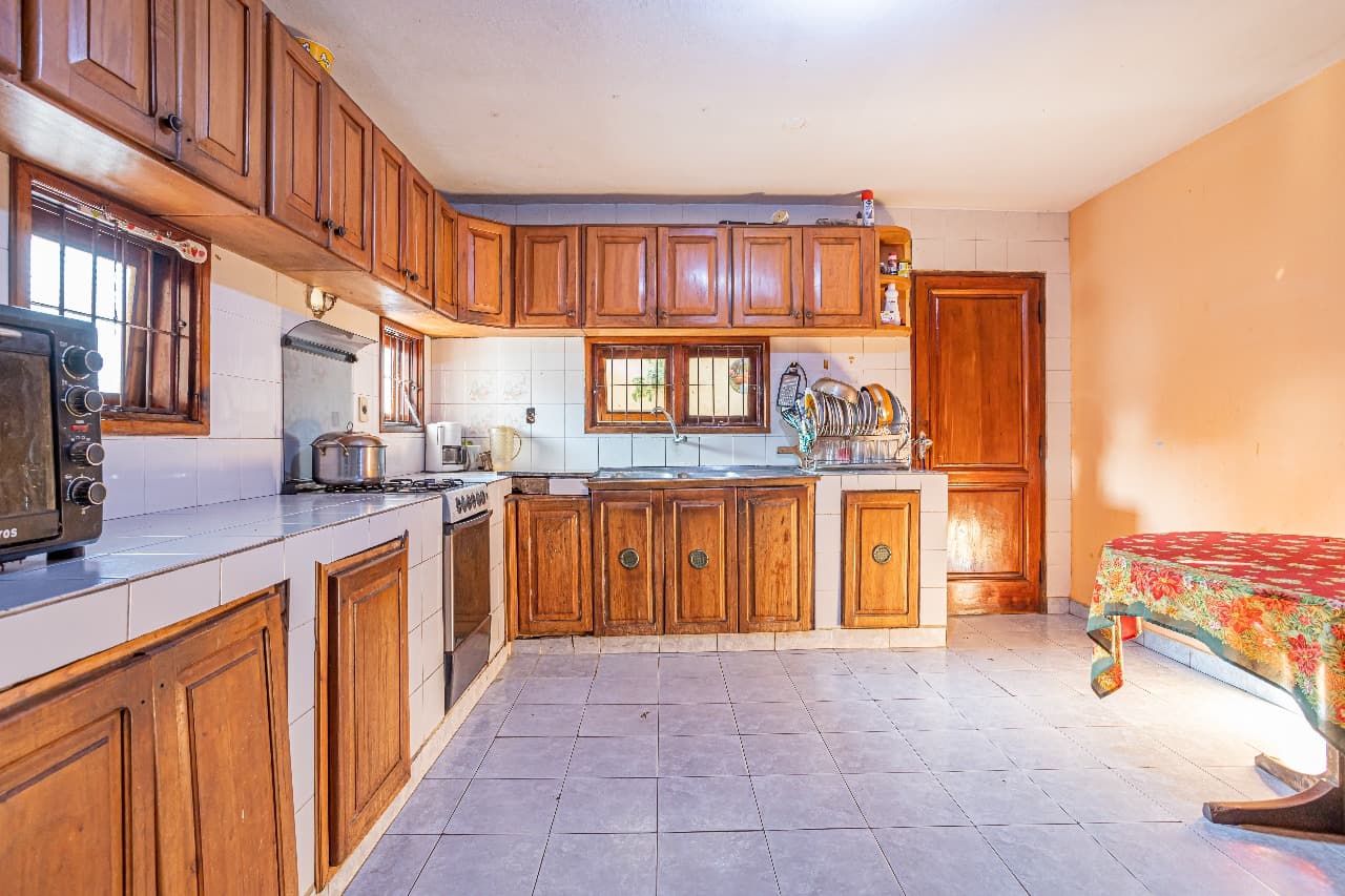 Amplia Casa En Villa Adela Zona Boulevard — foto 3