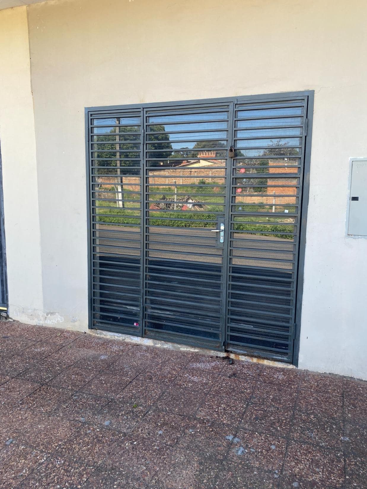 Salón Comercial/Oficina - Barrio Valle Apu'a I de Lambaré, foto 3