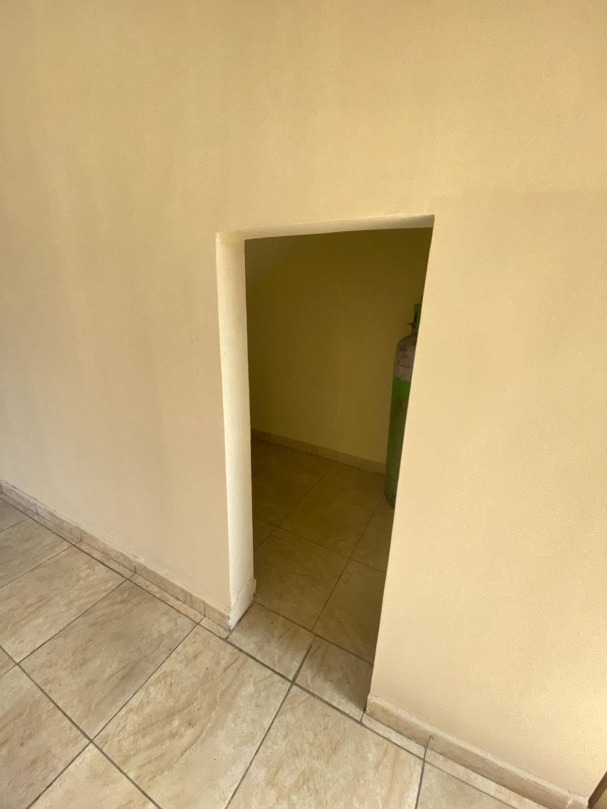 Salón Comercial/Oficina - Barrio Valle Apu'a I de Lambaré, foto 4