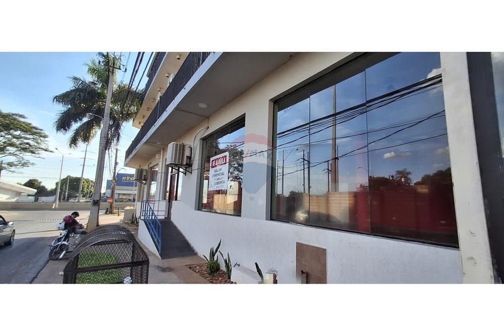 loco comercial Fernando de la Mora — foto 4