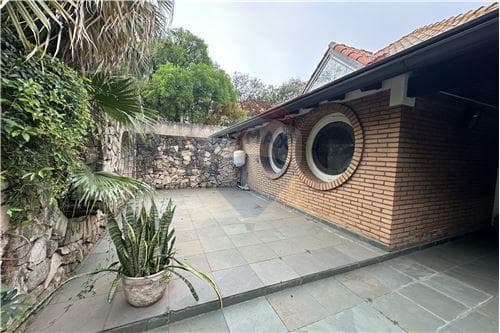 En alquiler local comercial en asuncion barrio Recoleta