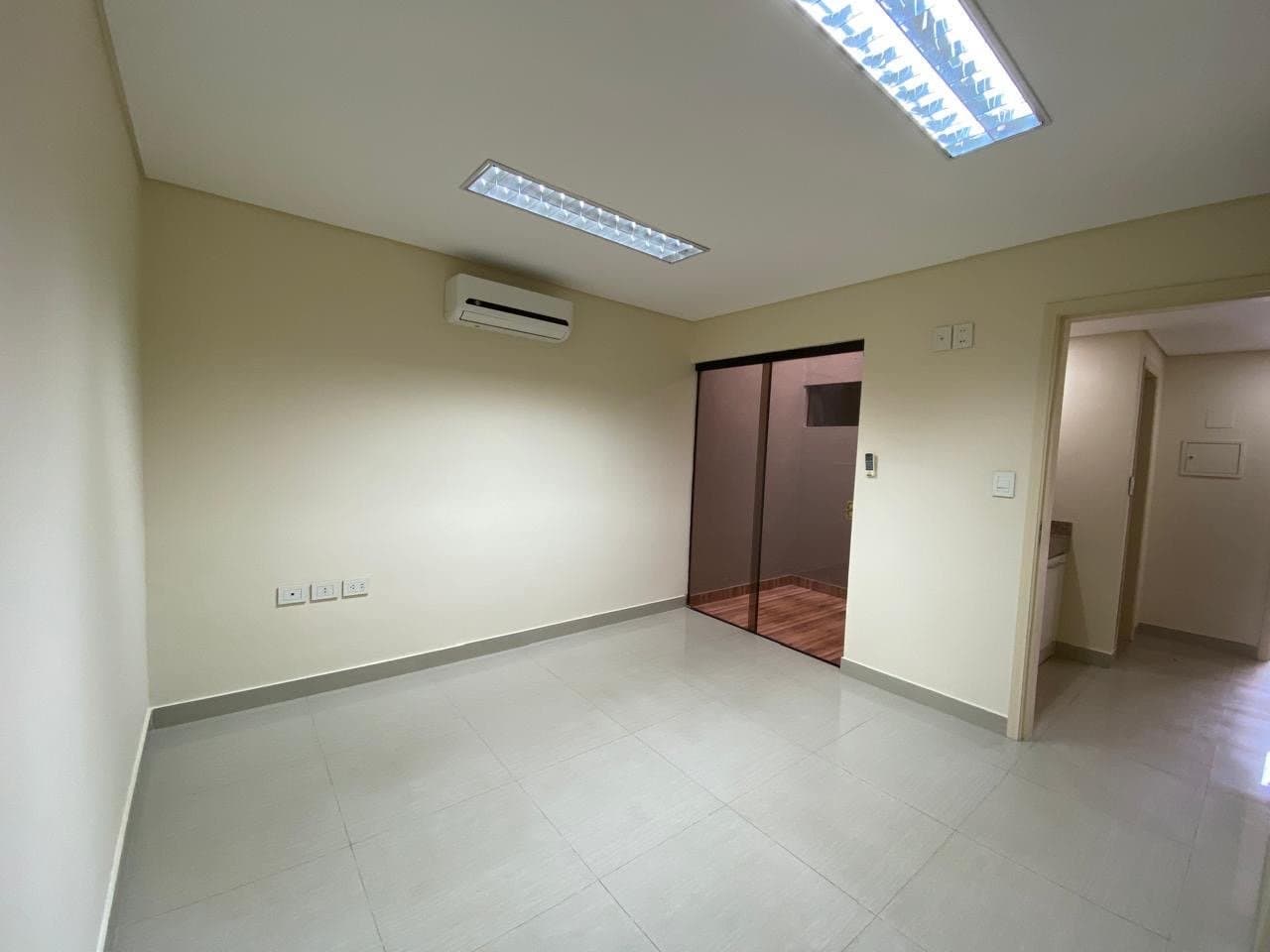 Barrio Herrera en alquiler oficina de 45 m2