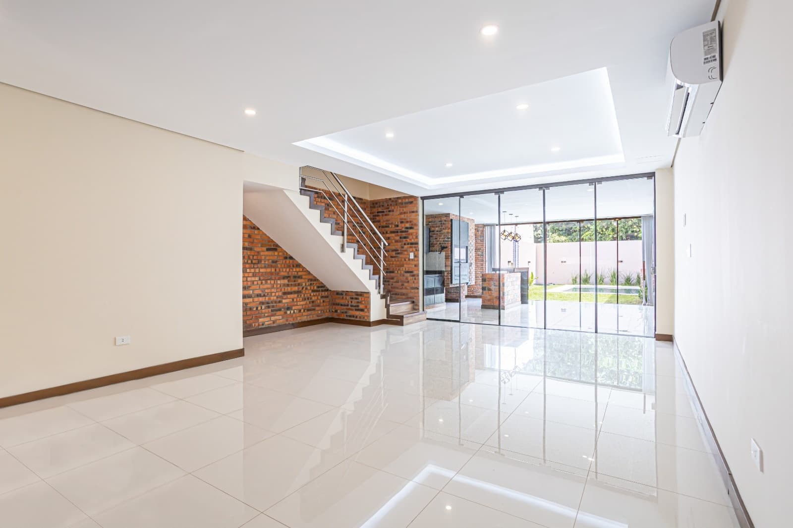 En Venta Moderno Dúplex A Estrenar En Lambaré - Límite Asunción, foto 2
