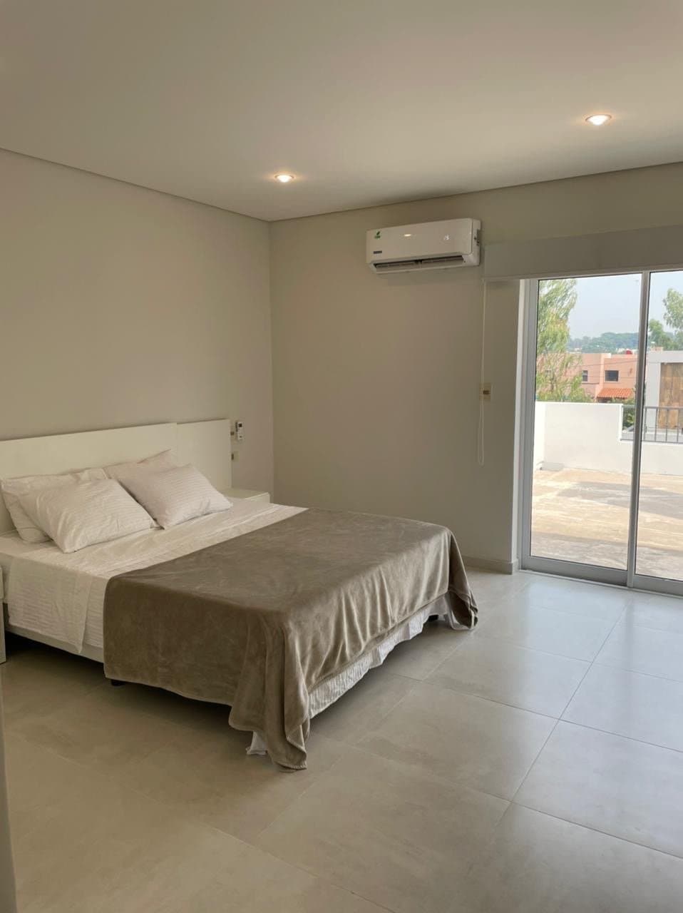 En San Bernardino- Residencia De 5 Dormitorios — foto 3