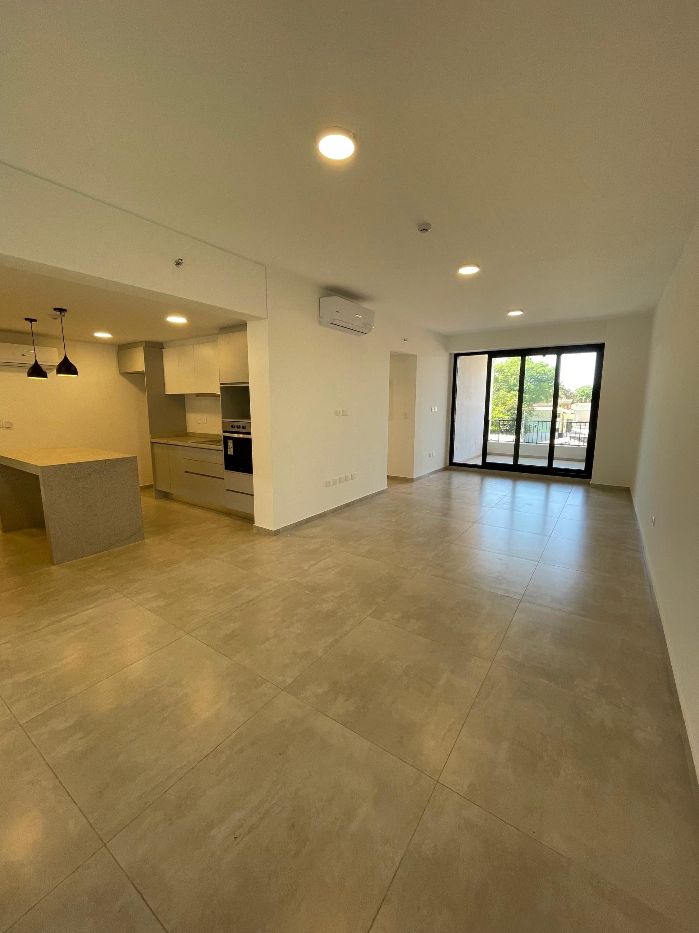 Villa Morra - en alquiler, depto de 3 dormitorios con área de servicio