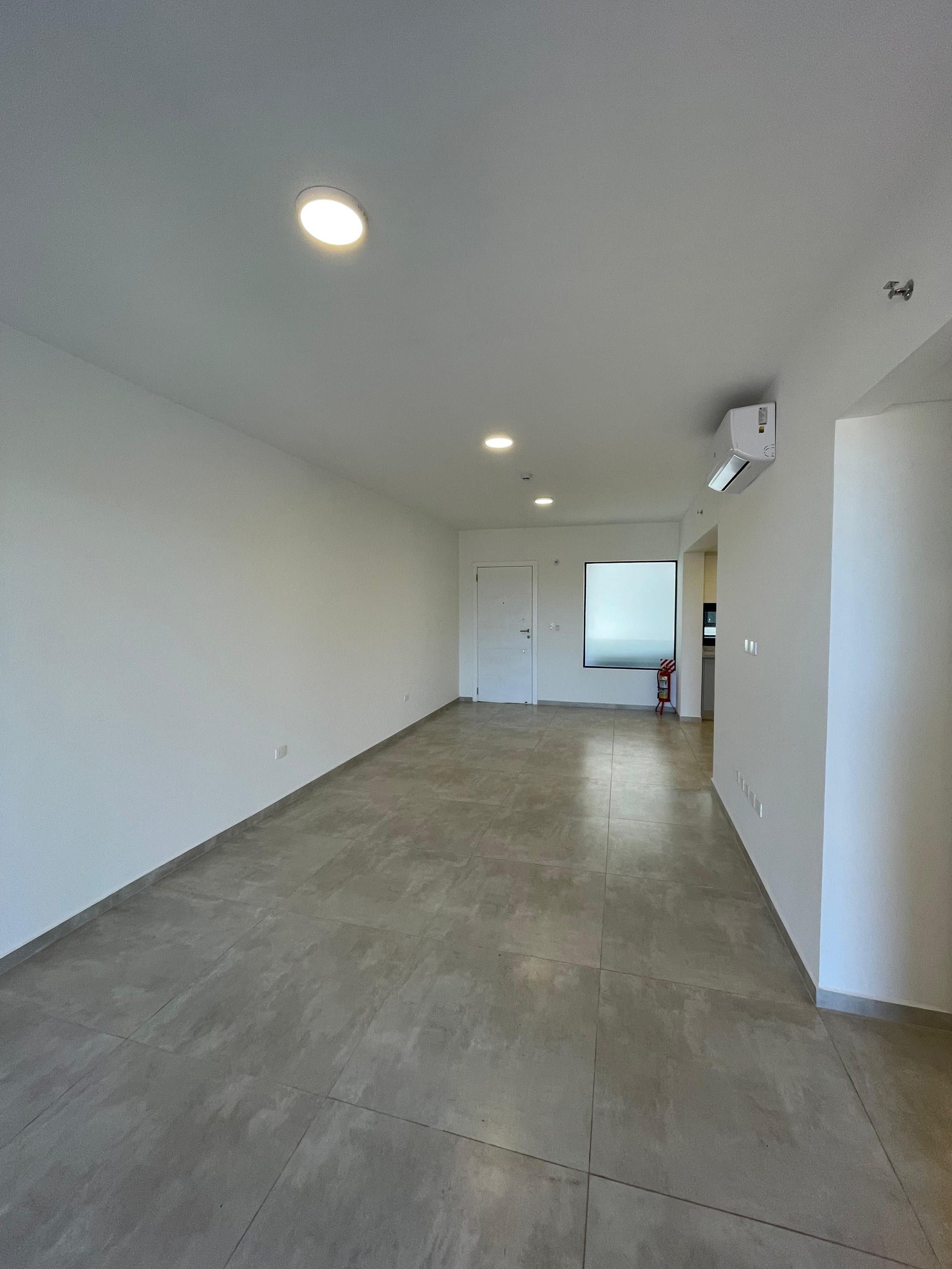 Villa Morra - en alquiler, depto de 3 dormitorios con área de servicio, foto 2