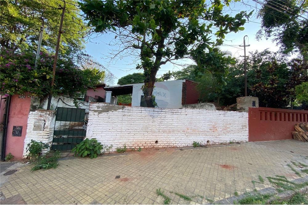 En venta terreno en barrio pettirossi