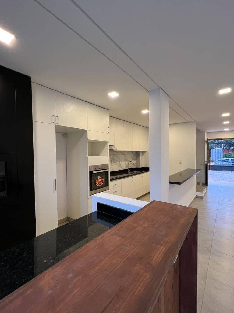 Alquilo/ vendo dúplex diseño estilo toscano, Luque, detrás de la conmebol, foto 5