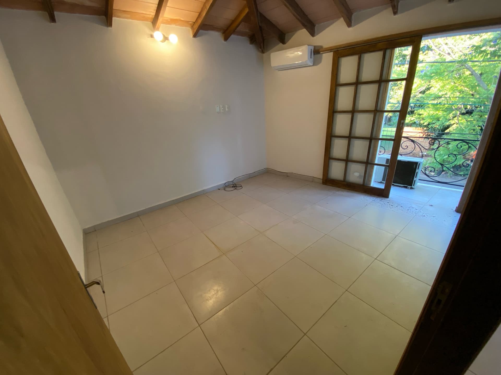 departamento de 1 habitacion con balcón en Fernando de la Mora zona zur, foto 4